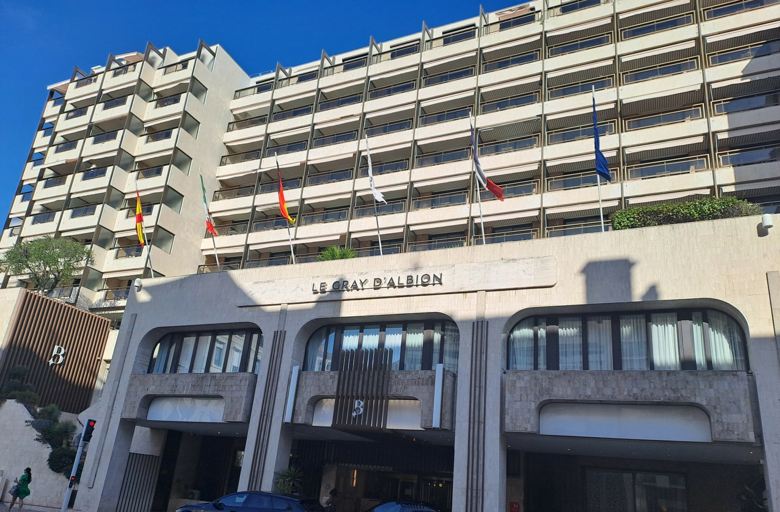 hotel-barriere-le-gray-albion-1